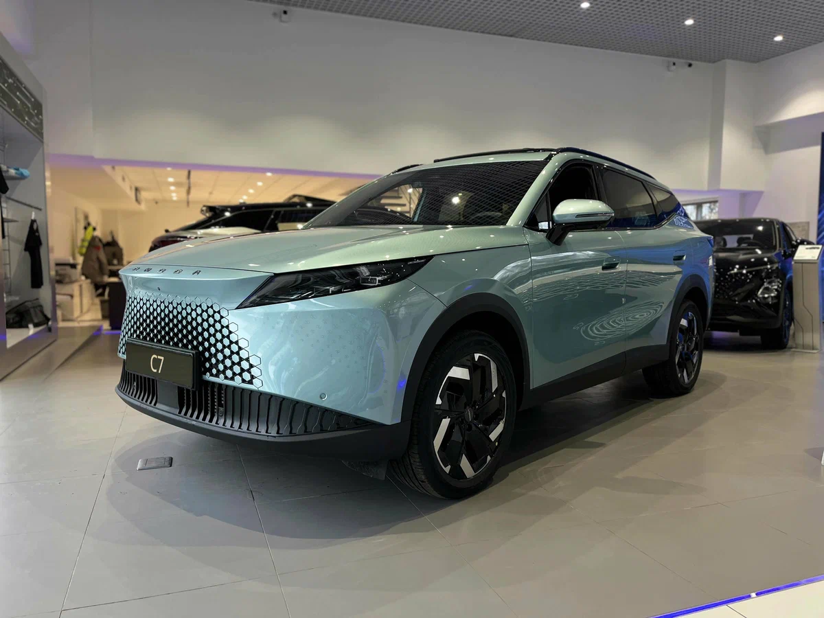 Omoda C7 с автосалона по цене от 1 780 000 рублей